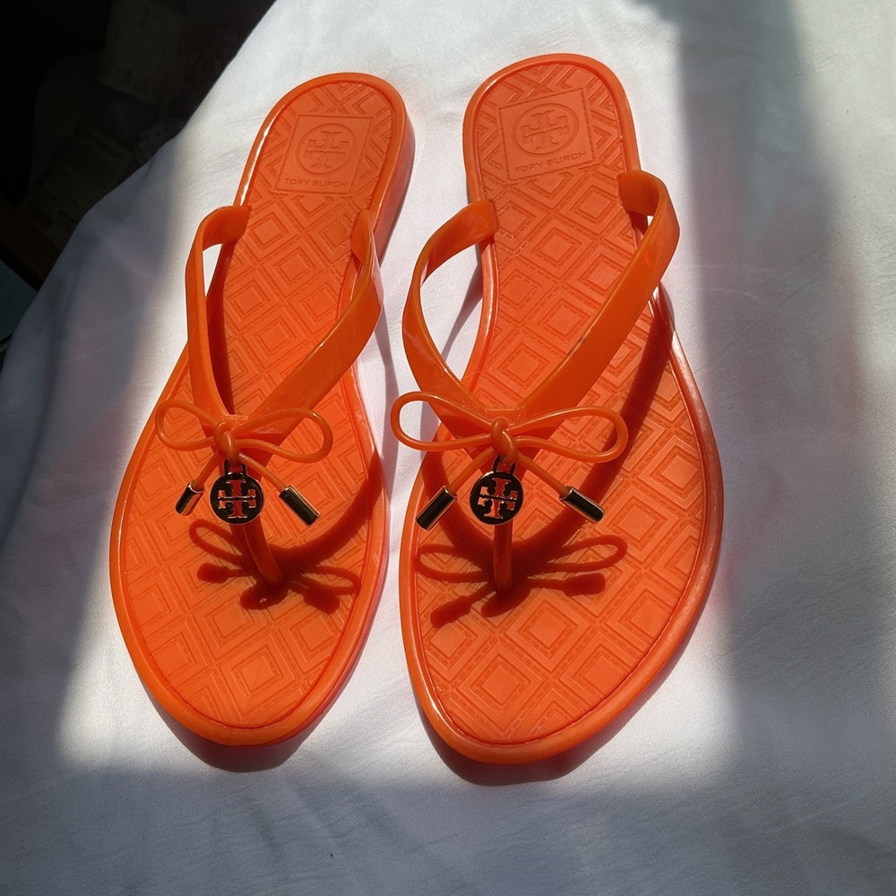 Tory Burch Jelly Bow Tie Gold Logo Flip Flops flats , Poppy Orange, Size 7